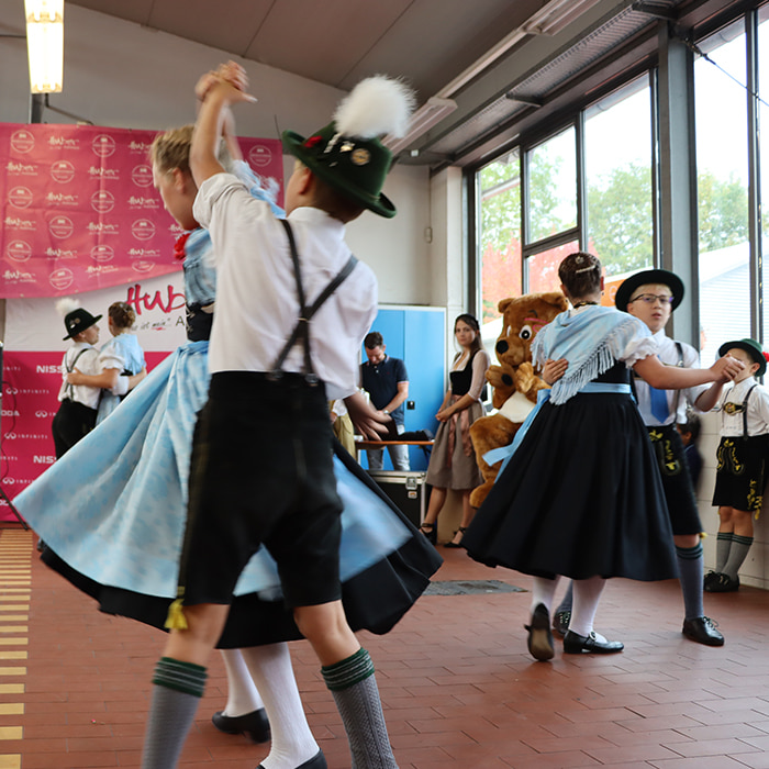 Huber Kirta Trachtler Tanzgruppe